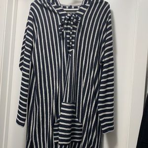 Navy and white beach coverup!